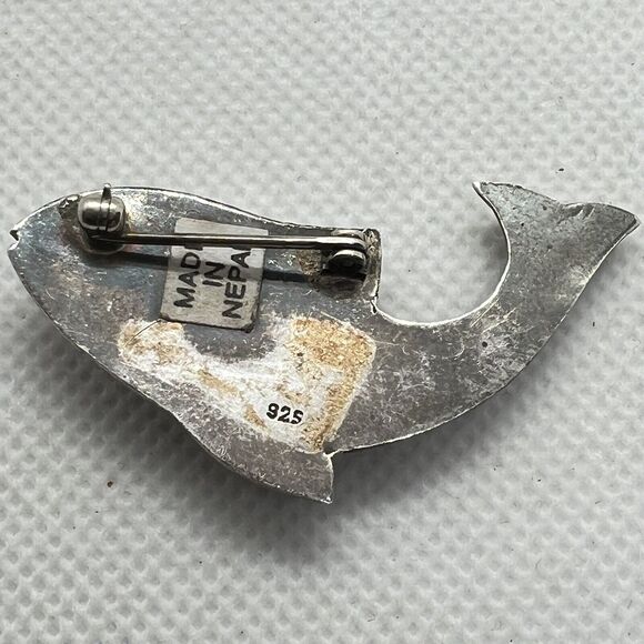 Sterling Silver Koi Catfish Pin Brooch Made In Nepal .925 Fish - Picture 5 of 5